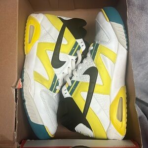 Nike Air Tech Challenge mid top